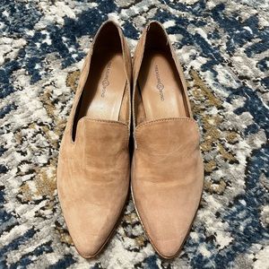 Pink suede Treasure & Bond flats